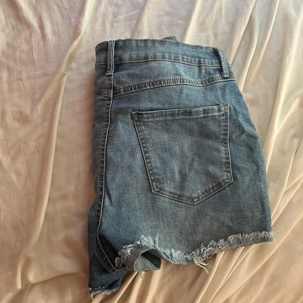 REWASH Ripped Jean Shorts - Picture 3 of 3